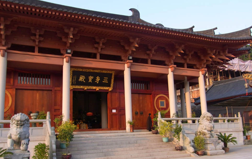 福州雙巖寺項(xiàng)目：瓷磚膠、涂料、膩?zhàn)臃? title=